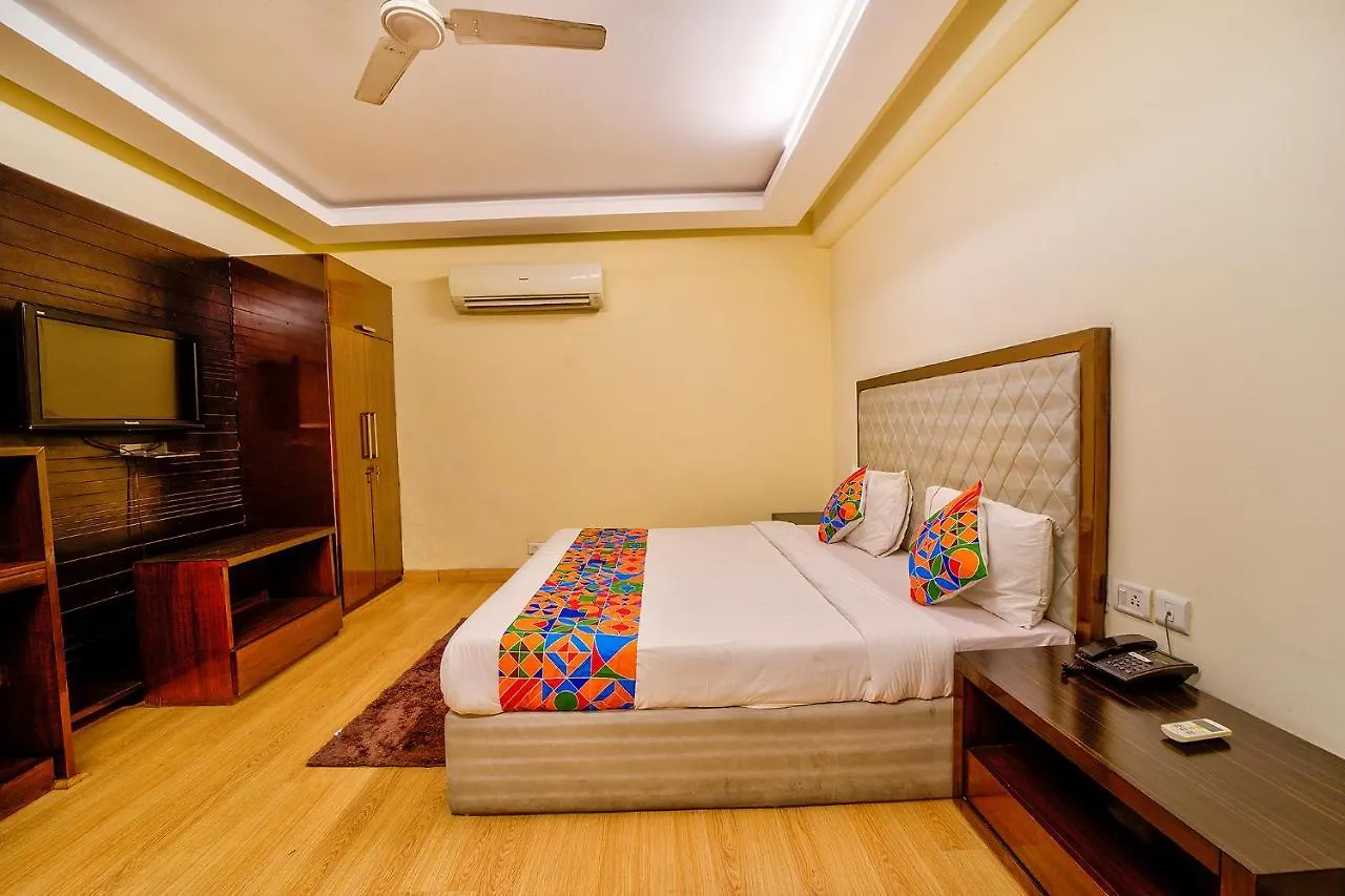 Fabhotel Rivlet Gurgaon Hotel